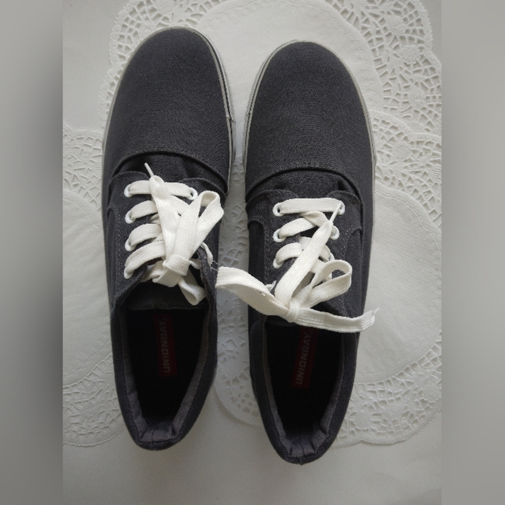 UNIONBAY boat style canvas shoes - Picture 2 of 9
